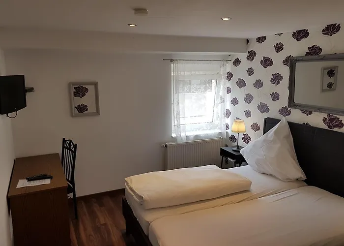 Zum Ochsen Hochstadt (Sudliche Weinstrasse)